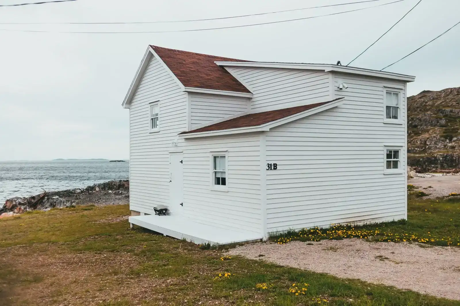 Quiet white beach cottage