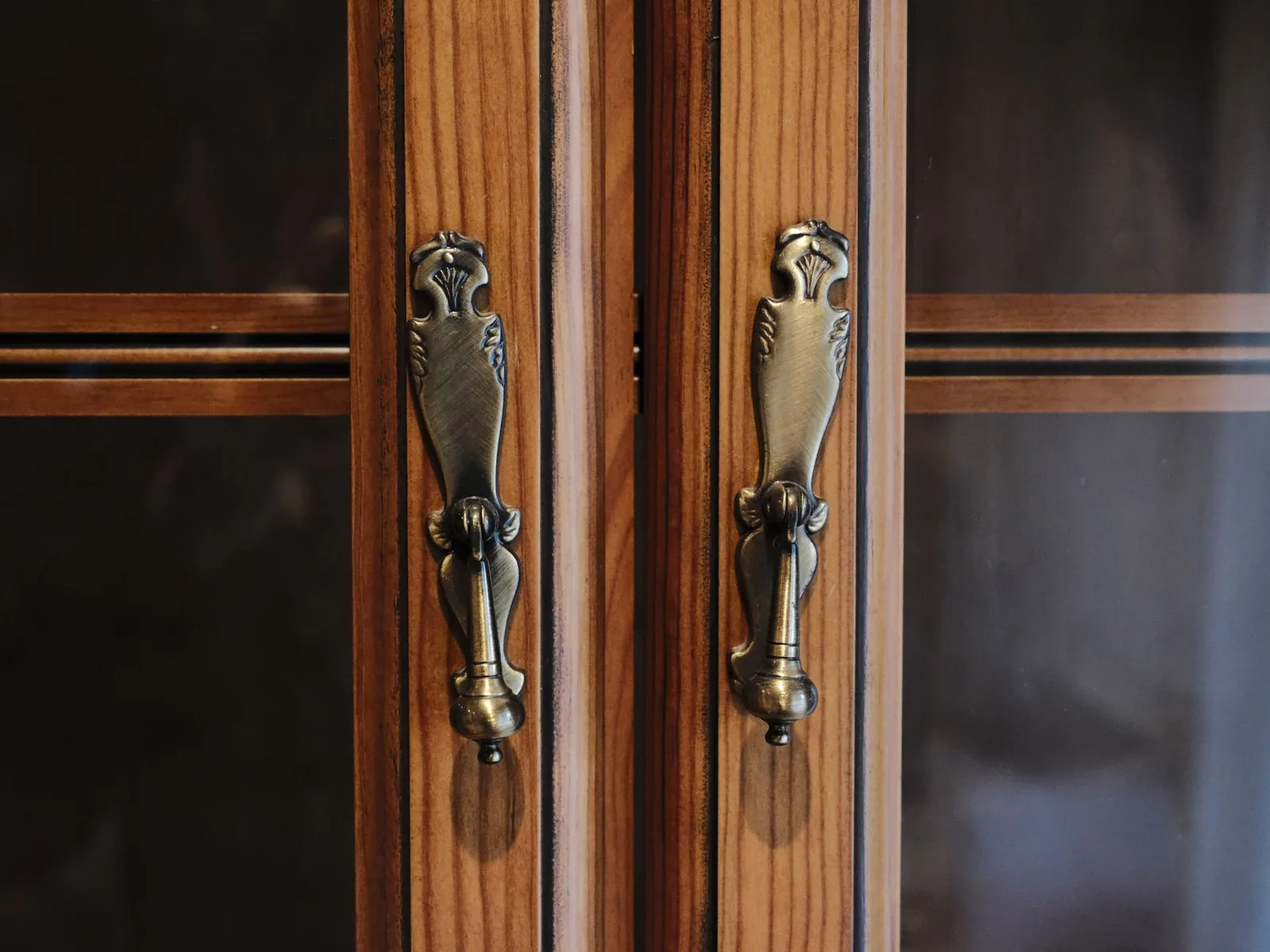 Kitchen cabinet doors and hardware